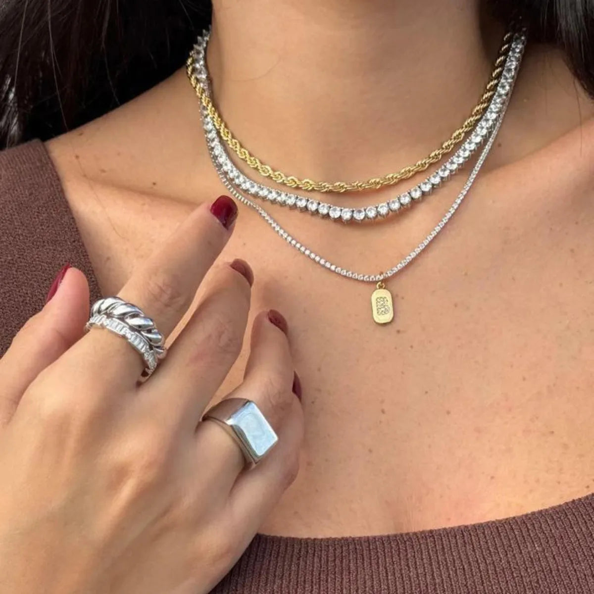 Colar Choker Semijoia Riviera Inicial