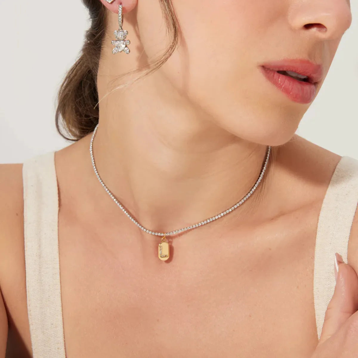 Colar Choker Semijoia Riviera Inicial